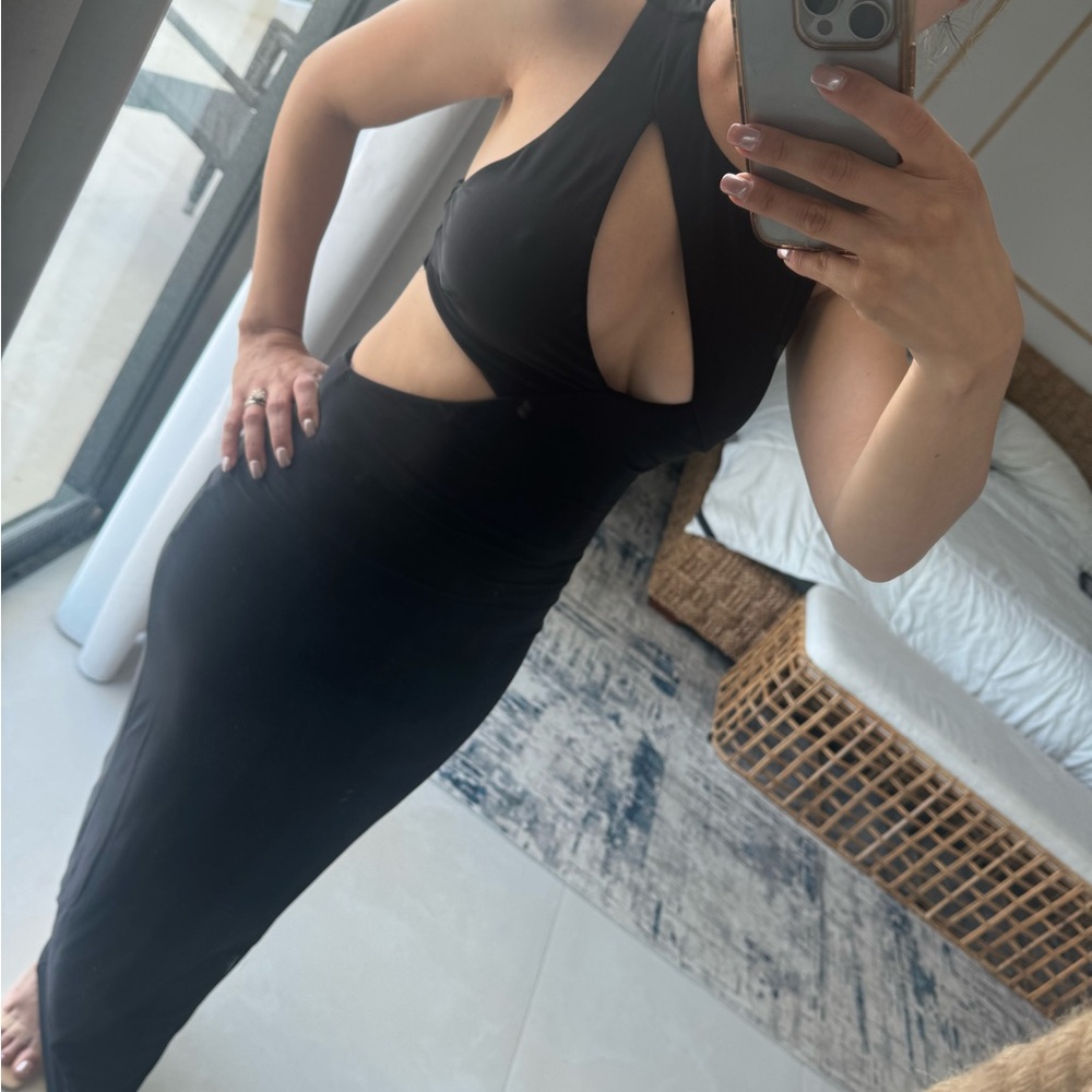 Black Halter Bodycon Cocktail Dress